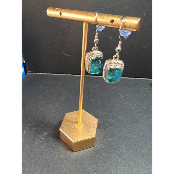 NEW neon apatite in matrix in platinum over copper - Picture 10 of 16